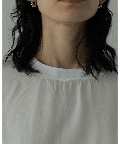 anuke(アンヌーク)の「Oversize Pocket Pullover(Tシャツ/カットソー・レディース・ブラック/ホワイト・FREE)」の4枚目の写真