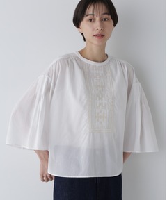 本日限定価格ホワイトコンビネーションマントブラウス TOMORROWLAND