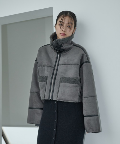 AIC.（エーアイシー）の「ムートンライクショートボアジャケット（ムートンコート・レディース・チャコールグレー/アイボリー/ブラック・FREE）」の3枚目の写真