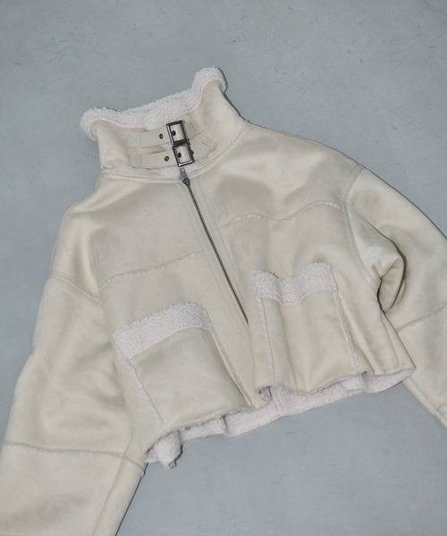 AIC.（エーアイシー）の「ムートンライクショートボアジャケット（ムートンコート・レディース・チャコールグレー/アイボリー/ブラック・FREE）」の4枚目の写真