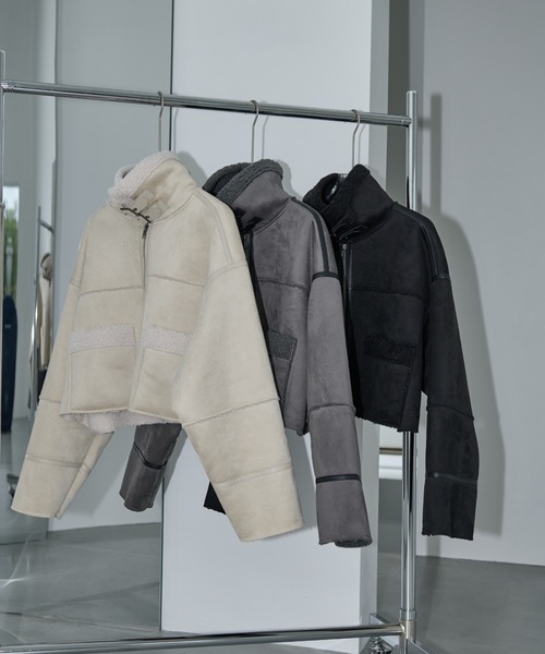 AIC.（エーアイシー）の「ムートンライクショートボアジャケット（ムートンコート・レディース・チャコールグレー/アイボリー/ブラック・FREE）」の5枚目の写真