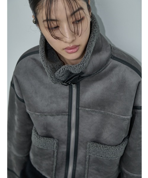 AIC.（エーアイシー）の「ムートンライクショートボアジャケット（ムートンコート・レディース・チャコールグレー/アイボリー/ブラック・FREE）」の12枚目の写真