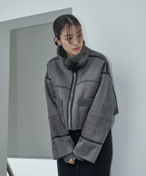 AIC.（エーアイシー）の「ムートンライクショートボアジャケット（ムートンコート・レディース・チャコールグレー/アイボリー/ブラック・FREE）」の9枚目の写真
