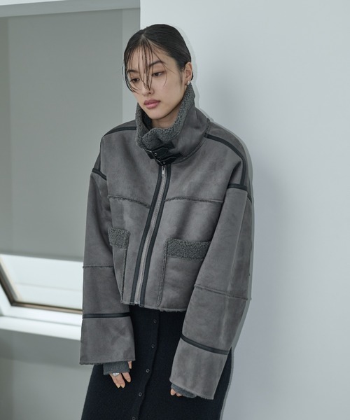 AIC.（エーアイシー）の「ムートンライクショートボアジャケット（ムートンコート・レディース・チャコールグレー/アイボリー/ブラック・FREE）」の8枚目の写真