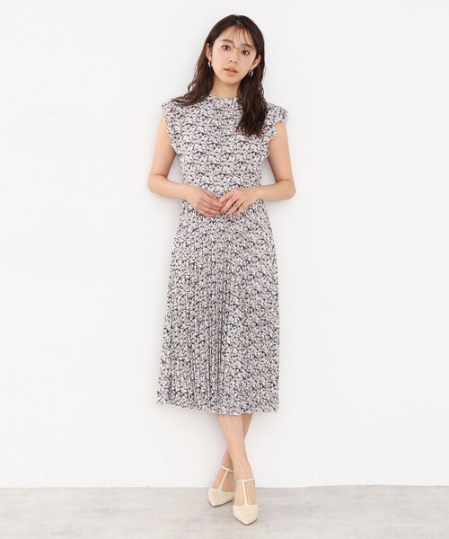 index（インデックス）の「Tストラップパンプス（パンプス・レディース・ブラック/グリーン系/ライトベージュ・02/03）」の6枚目の写真