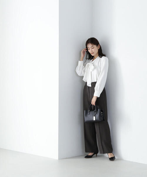 NATURAL BEAUTY BASIC（ナチュラルビューティーベーシック）の「◇シャークスキン SETUP ワイドパンツ（その他パンツ・レディース・ダークブラウン/チャコールグレー・MEDIUM/SMALL/X-SMALL）」の20枚目の写真