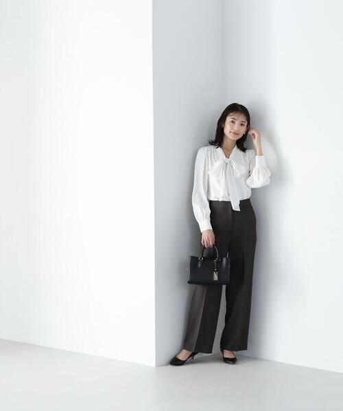 NATURAL BEAUTY BASIC（ナチュラルビューティーベーシック）の「◇シャークスキン SETUP ワイドパンツ（その他パンツ・レディース・ダークブラウン/チャコールグレー・MEDIUM/SMALL/X-SMALL）」の21枚目の写真