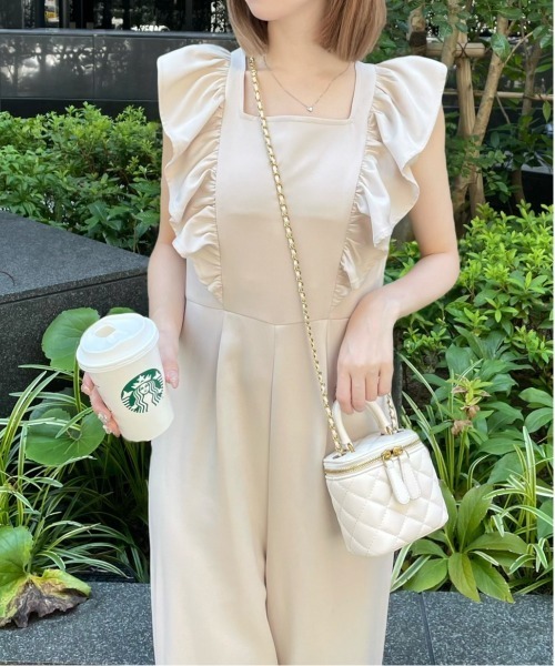 clear（クリア）の「フリルロンパース［大人 カジュアル 着回し力抜群］≪再入荷≫（サロペット/オーバーオール・レディース・ブラック/ライトベージュ・F）」の6枚目の写真