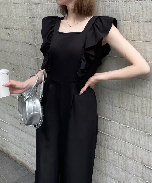 clear（クリア）の「フリルロンパース［大人 カジュアル 着回し力抜群］≪再入荷≫（サロペット/オーバーオール・レディース・ブラック/ライトベージュ・F）」の5枚目の写真