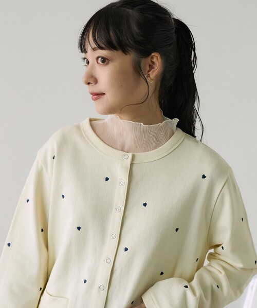 セール】ミニハート刺繍 コンパクトカーディガン（カーディガン/ボレロ