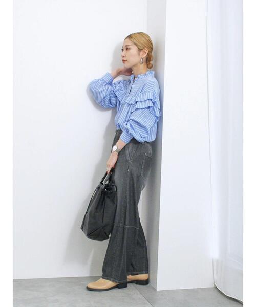 Samansa Mos2 blue（サマンサモスモスブルー）の「アソートフリルブラウス（シャツ/ブラウス・レディース・ブルー/ライトベージュ/ブラック・F）」の21枚目の写真