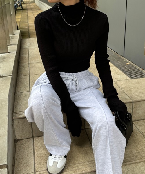 ISOOK（アイスー）の「【ISOOK / アイスー】リブタートルニット  / タートルネック サムホール ハイネック セーター 長袖 春ニット グリーン ZOZOTOWN限定（ニット/セーター・レディース・ブラック/グレー/グリーン/オレンジ・FREE）」の9枚目の写真