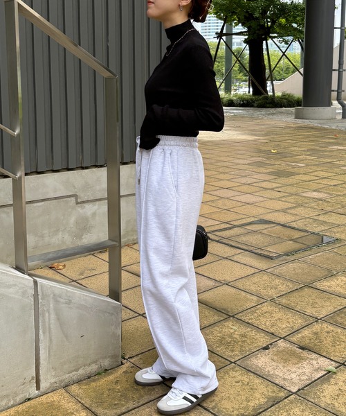 ISOOK（アイスー）の「【ISOOK / アイスー】リブタートルニット  / タートルネック サムホール ハイネック セーター 長袖 春ニット グリーン ZOZOTOWN限定（ニット/セーター・レディース・ブラック/グレー/グリーン/オレンジ・FREE）」の11枚目の写真