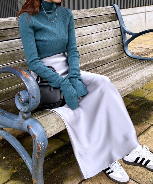 ISOOK（アイスー）の「【ISOOK / アイスー】リブタートルニット  / タートルネック サムホール ハイネック セーター 長袖 春ニット グリーン ZOZOTOWN限定（ニット/セーター・レディース・ブラック/グレー/グリーン/オレンジ・FREE）」の12枚目の写真