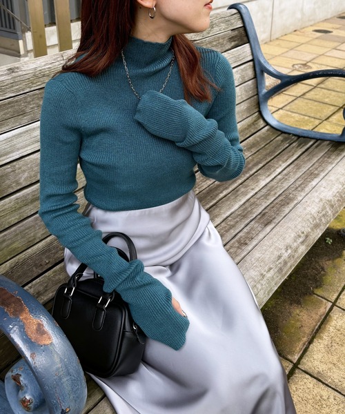 ISOOK（アイスー）の「【ISOOK / アイスー】リブタートルニット  / タートルネック サムホール ハイネック セーター 長袖 春ニット グリーン ZOZOTOWN限定（ニット/セーター・レディース・ブラック/グレー/グリーン/オレンジ・FREE）」の13枚目の写真