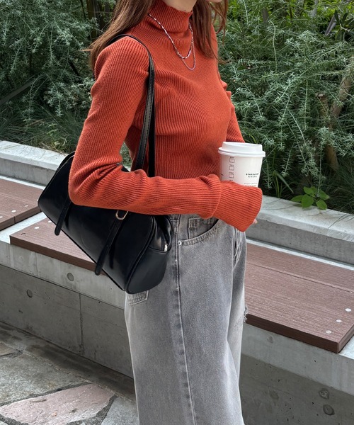 ISOOK（アイスー）の「【ISOOK / アイスー】リブタートルニット  / タートルネック サムホール ハイネック セーター 長袖 春ニット グリーン ZOZOTOWN限定（ニット/セーター・レディース・ブラック/グレー/グリーン/オレンジ・FREE）」の17枚目の写真