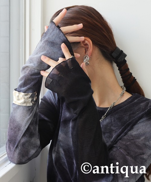 antiqua(アンティカ)の「ベロアシアートップス(Tシャツ/カットソー・レディース・ブラック/ベージュ・ONESIZE)」の7枚目の写真
