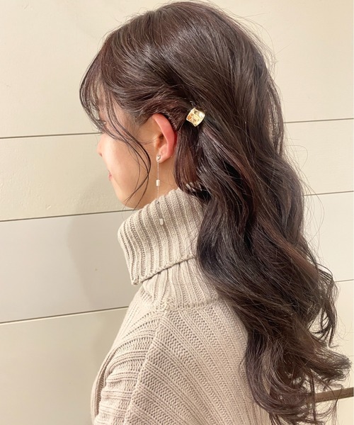 ciite'（シーテ）の「ミニハーフラウンドポニーフックシンプリーデザイン　マット（ヘアピン・レディース・ゴールド/シルバー・FREE）」の5枚目の写真