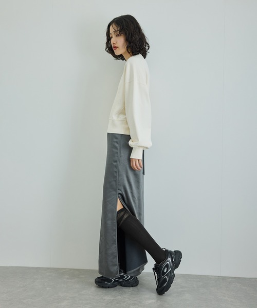 ADAM ET ROPE'（アダムエロペ）の「キリカエルーズニーハイソックス（ソックス/靴下・レディース・レッド/ブラック/ベージュ・FREE）」の7枚目の写真