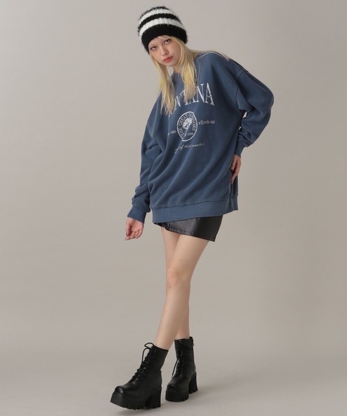 FOREVER 21（フォーエバー トゥエンティーワン）の「【2024FW】ピグメント裏毛グラフィックプルオーバー（スウェット・レディース・レッド/グレー/チャコールグレー/ネイビー・FREE）」の14枚目の写真