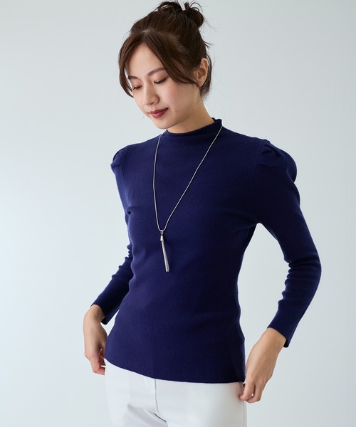 Jayro(ジャイロ)の「もちもちパワショル長袖ハイネックPO(Tシャツ/カットソー・レディース・ベージュ/ネイビー/ブラック/ホワイト/ブルー・M)」の4枚目の写真
