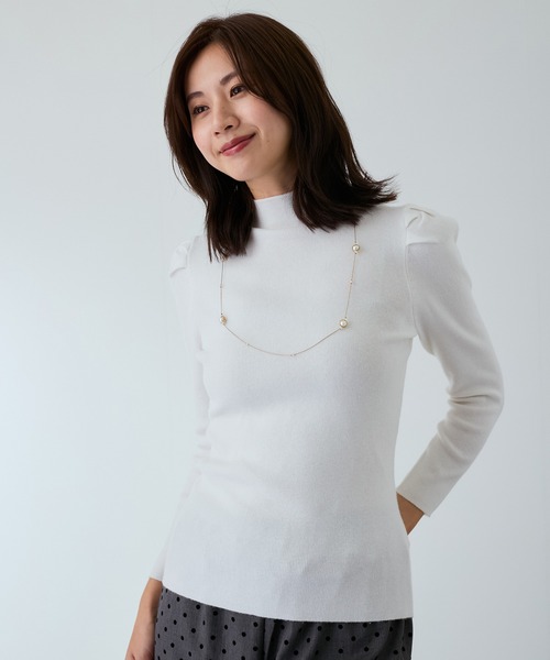Jayro(ジャイロ)の「もちもちパワショル長袖ハイネックPO(Tシャツ/カットソー・レディース・ベージュ/ネイビー/ブラック/ホワイト/ブルー・M)」の7枚目の写真