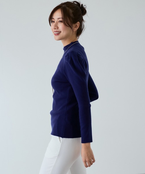 Jayro(ジャイロ)の「もちもちパワショル長袖ハイネックPO(Tシャツ/カットソー・レディース・ベージュ/ネイビー/ブラック/ホワイト/ブルー・M)」の12枚目の写真