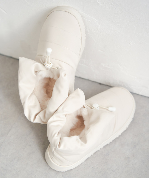 VENCEEXCHANGE(ヴァンスエクスチェンジ)の「キルトドロストブーツ(ブーツ・レディース・オフホワイト/グレー/ブラック・L/M)」の2枚目の写真