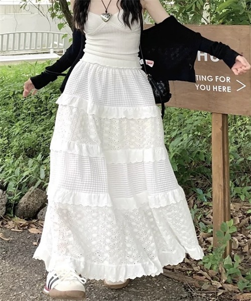 Dream garden(ドリームガーデン)の「綿刺繍レースフリル ティアードスカート(スカート・レディース・ホワイト・M/L/S/XL)」の1枚目の写真