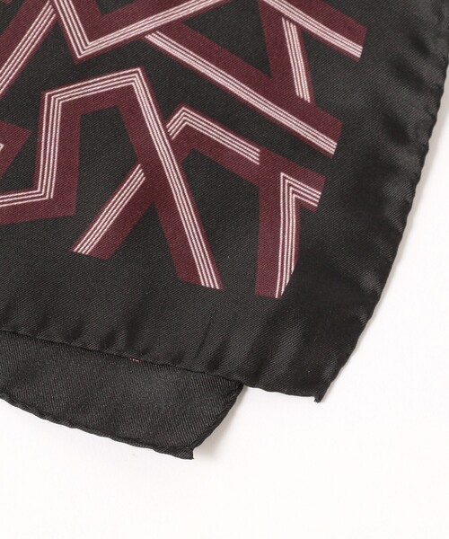 シルク ジオメトリック柄 チーフ（ハンカチ/ハンドタオル）｜BRILLA per il gusto（ブリッラペルイルグースト）