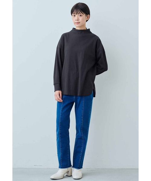 IEDIT（イディット）の「ＩＥＤＩＴ　ワッフル素材＆こなれシルエットで活躍　ユースフルハイネックトップス（Tシャツ/カットソー・レディース・スミクロ/杢グレー/アイボリー・M/L/LL/3L/S）」の10枚目の写真