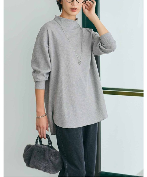 IEDIT（イディット）の「ＩＥＤＩＴ　ワッフル素材＆こなれシルエットで活躍　ユースフルハイネックトップス（Tシャツ/カットソー・レディース・スミクロ/杢グレー/アイボリー・M/L/LL/3L/S）」の16枚目の写真