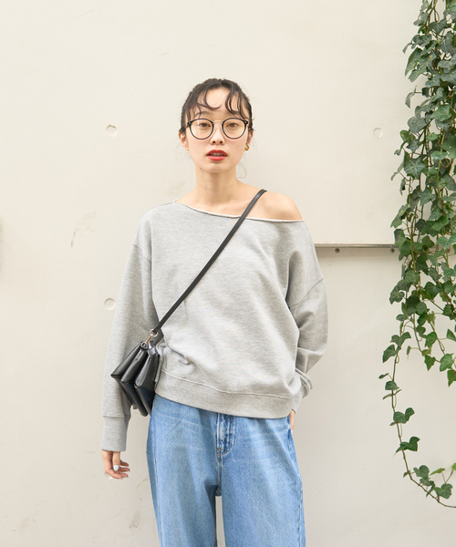 EMMA　ROUGE VIF（エマルージュヴィフ）の「【一部店舗限定】オフショルルーズスウェット（Tシャツ/カットソー・レディース・グレー/ホワイト系その他/ホワイト・フリー）」の18枚目の写真