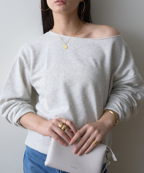 EMMA　ROUGE VIF（エマルージュヴィフ）の「【一部店舗限定】オフショルルーズスウェット（Tシャツ/カットソー・レディース・グレー/ホワイト系その他/ホワイト・フリー）」の4枚目の写真