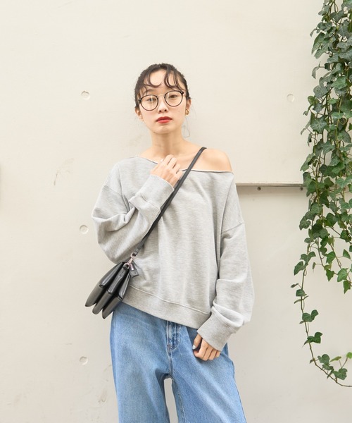 EMMA　ROUGE VIF（エマルージュヴィフ）の「【一部店舗限定】オフショルルーズスウェット（Tシャツ/カットソー・レディース・グレー/ホワイト系その他/ホワイト・フリー）」の9枚目の写真