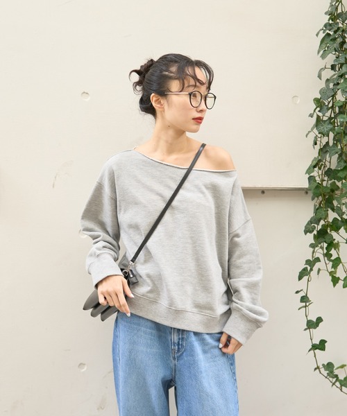 EMMA　ROUGE VIF（エマルージュヴィフ）の「【一部店舗限定】オフショルルーズスウェット（Tシャツ/カットソー・レディース・グレー/ホワイト系その他/ホワイト・フリー）」の10枚目の写真