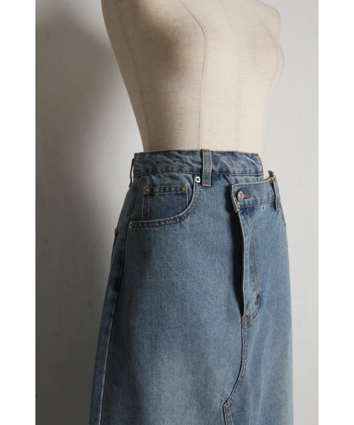 &. NOSTALGIA（アンドドットノスタルジア）の「ウエストアシメデニムスカート（デニムスカート・レディース・ライトブルー・M）」の20枚目の写真