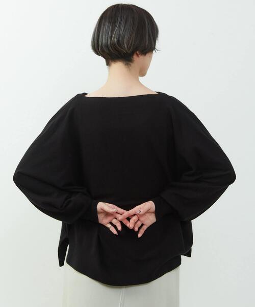 SOFFITTO(ソフィット)の「【nota della mano sinistra(ノータ デラ マノ シニストラ)】ドルマン2wayニットトップス(ニット/セーター・レディース・マジェンタ/ブラック・FREE)」の15枚目の写真