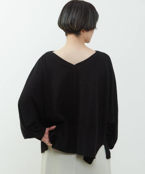 SOFFITTO(ソフィット)の「【nota della mano sinistra(ノータ デラ マノ シニストラ)】ドルマン2wayニットトップス(ニット/セーター・レディース・マジェンタ/ブラック・FREE)」の10枚目の写真