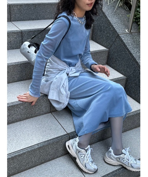 emmi(エミ)の「ベロアチュールワンピース(ワンピース・レディース・ブラック/ベージュ/ライトブルー・1/0)」の8枚目の写真