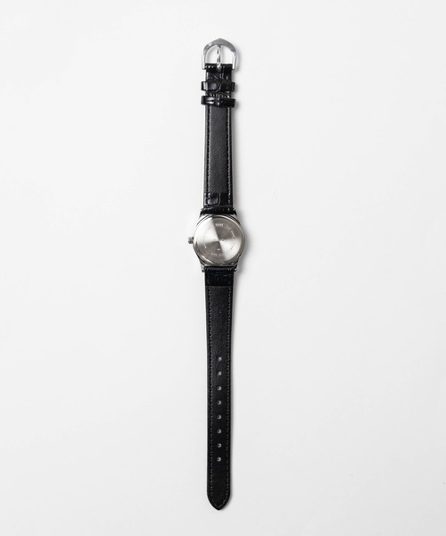 CASIO(カシオ)の「【60】【ITN】【CASIO】クラシック デイデイト ラウンド SV レザーベルト(アナログ腕時計・レディース・ホワイト/ブラック/ホワイト系その他・FREE)」の4枚目の写真