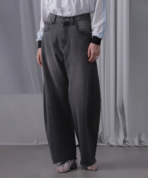 【新品未使用】rose bud カーブデニムパンツ セール】カーブデニムパンツ（デニムパンツ）｜ROSE BUD（ローズ