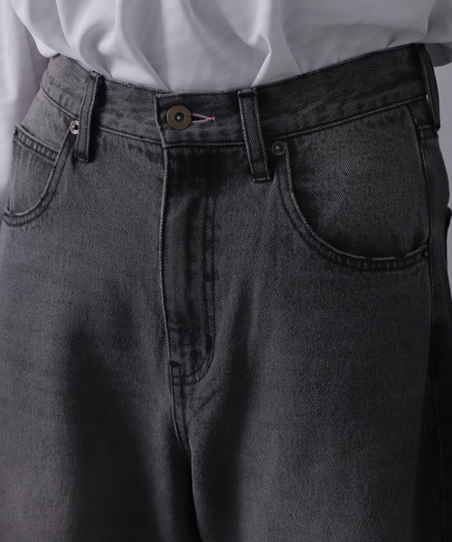 ROSE BUD（ローズバッド）の「カーブデニムパンツ（デニムパンツ・レディース・ブルー/ブラック・S/M）」の4枚目の写真