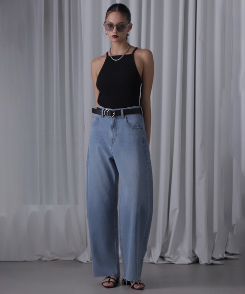 ROSE BUD（ローズバッド）の「カーブデニムパンツ（デニムパンツ・レディース・ブルー/ブラック・S/M）」の18枚目の写真