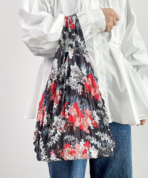 SEU（エスイーユー）の「全10色！花柄シャーリング絞りバッグ エコバッグ（ショルダーバッグ・レディース・ロイヤルブルー/ネイビー/パープル/レッド/ブルー/ローズ/ブラック/チャコール/オレンジ/イエロー・フリー）」の3枚目の写真