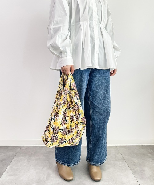 SEU（エスイーユー）の「全10色！花柄シャーリング絞りバッグ エコバッグ（ショルダーバッグ・レディース・ロイヤルブルー/ネイビー/パープル/レッド/ブルー/ローズ/ブラック/チャコール/オレンジ/イエロー・フリー）」の19枚目の写真