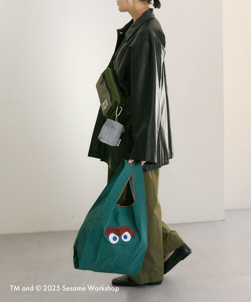 ear PAPILLONNER（イアパピヨネ）の「【SESAME STREET（セサミストリート）】コラボエコバッグ（エコバッグ/サブバッグ・レディース・ブルー/グリーン・FREE）」の5枚目の写真