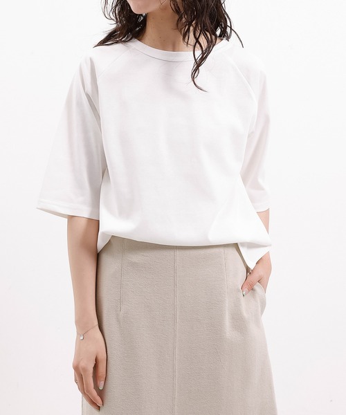 emesuelee（エメスーリー）の「汗じみ防止加工 表撥水 接触冷感 UV CUT クルーネックカットソー（Tシャツ/カットソー・レディース・ブルー/グレー/アイボリー/ブラック/ピンク・フリー）」の11枚目の写真
