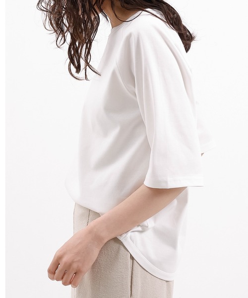emesuelee（エメスーリー）の「汗じみ防止加工 表撥水 接触冷感 UV CUT クルーネックカットソー（Tシャツ/カットソー・レディース・ブルー/グレー/アイボリー/ブラック/ピンク・フリー）」の12枚目の写真