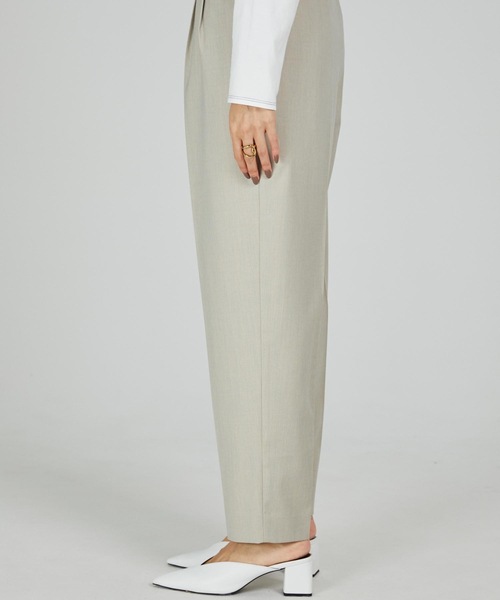 CIEL'AIR(シエルエアー)の「Tuck Pants(スラックス・レディース・ベージュ/ブルー・LARGE/MEDIUM)」の5枚目の写真